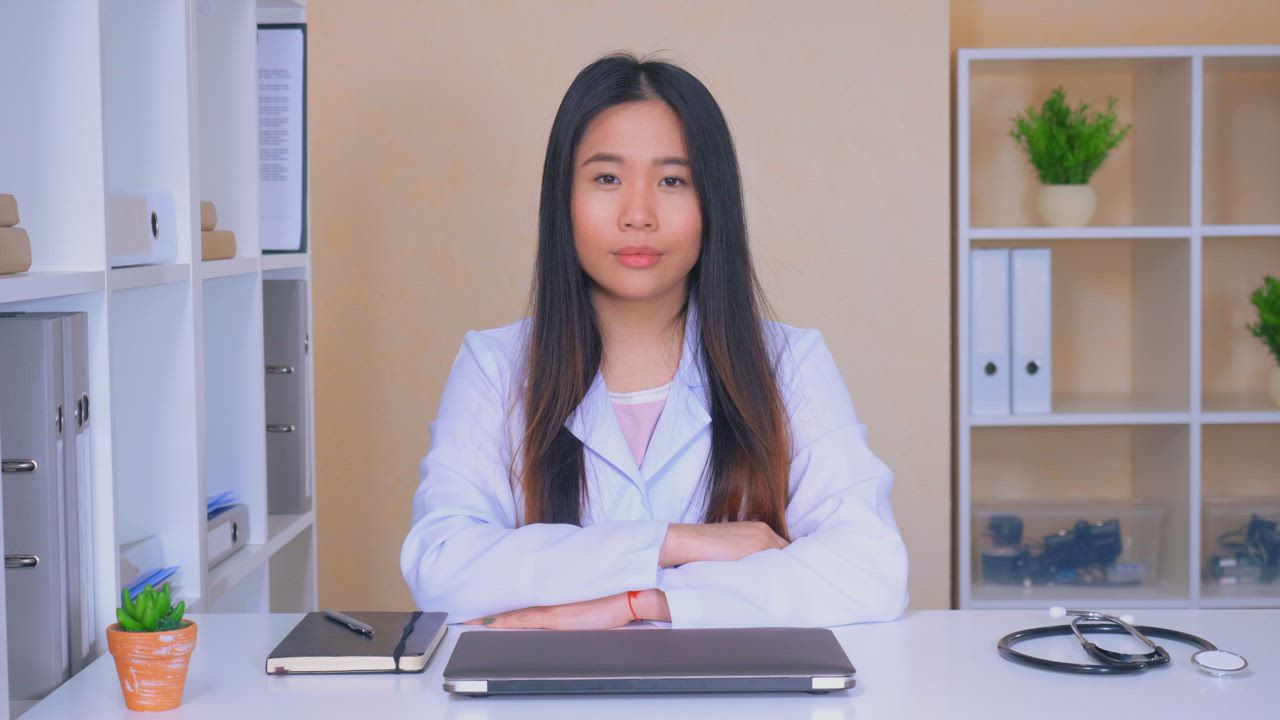 办公室人物视频封面